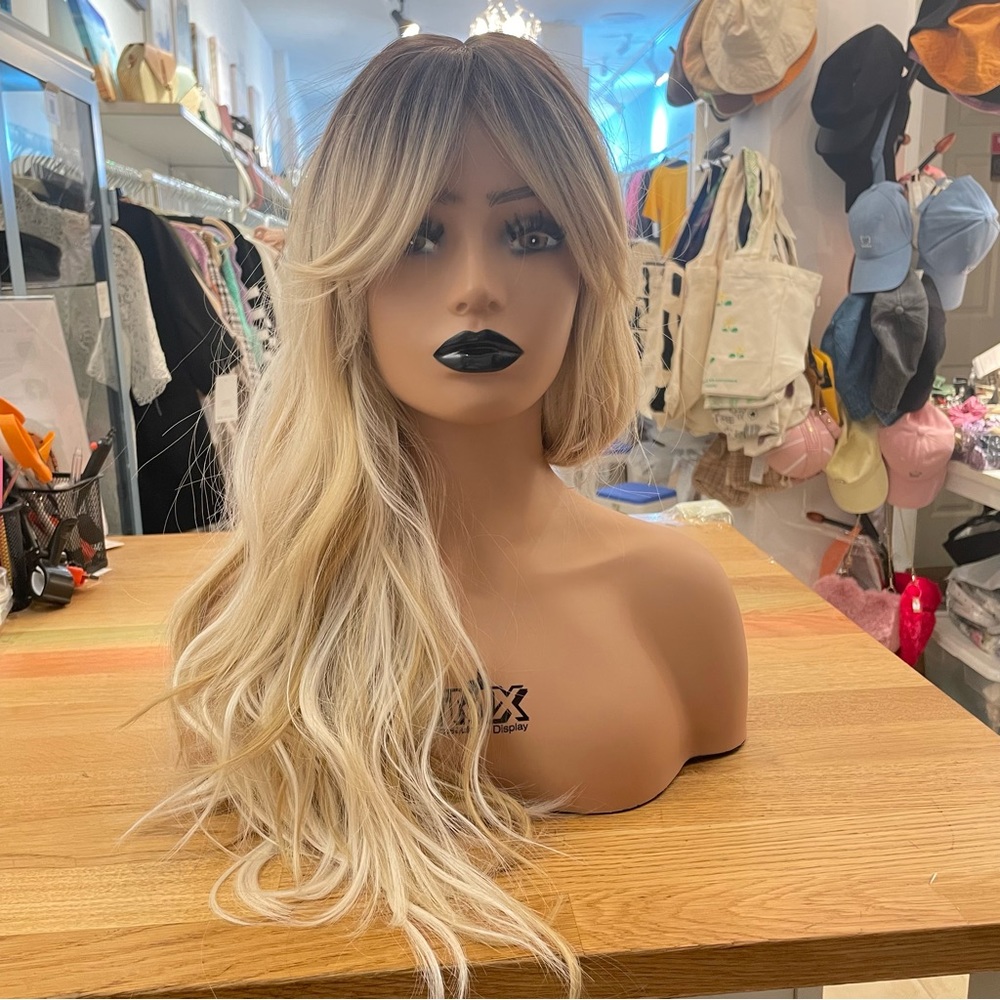 Human hair blend ombré blonde layered wave wig - Picture 9 of 11
